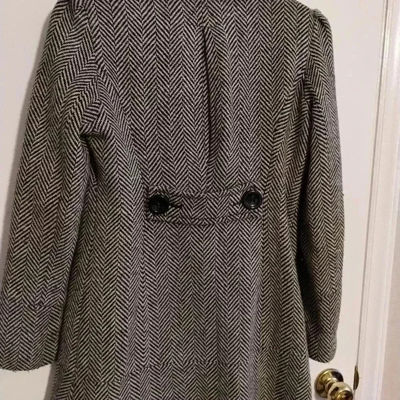 Guess herringbone coat size large - Picture 7 of 9